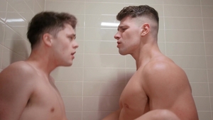 DrillMyHole - Troye Dean smashing muscle Malik Delgaty indoors