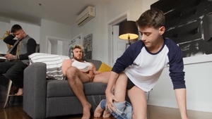 MEN - American gay William Seed bareback cheating in shower