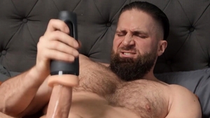 Men.com - 18 yr old Joey Mills uncover big dick