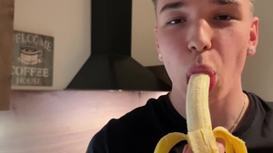 EastBoys.com: Super cute gay Justin likes real fucking