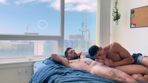 Next Door Homemade: Muscular Hunks Share Their Pumps