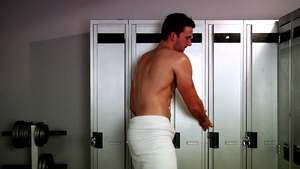 Trystan Bull: Jacking Off After Leg Day