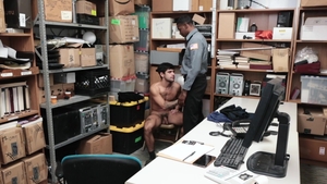 Young Perps: Short male resists arrest