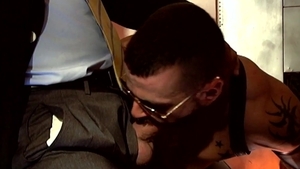 menatplay: Muscle Leather Master Gets Pounded