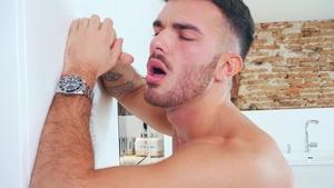 menatplay: Young Pol Brings the Heat