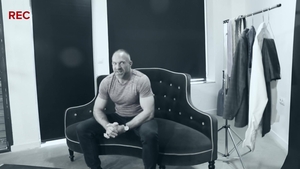menatplay: D. Dan's Zipper Goes Wild